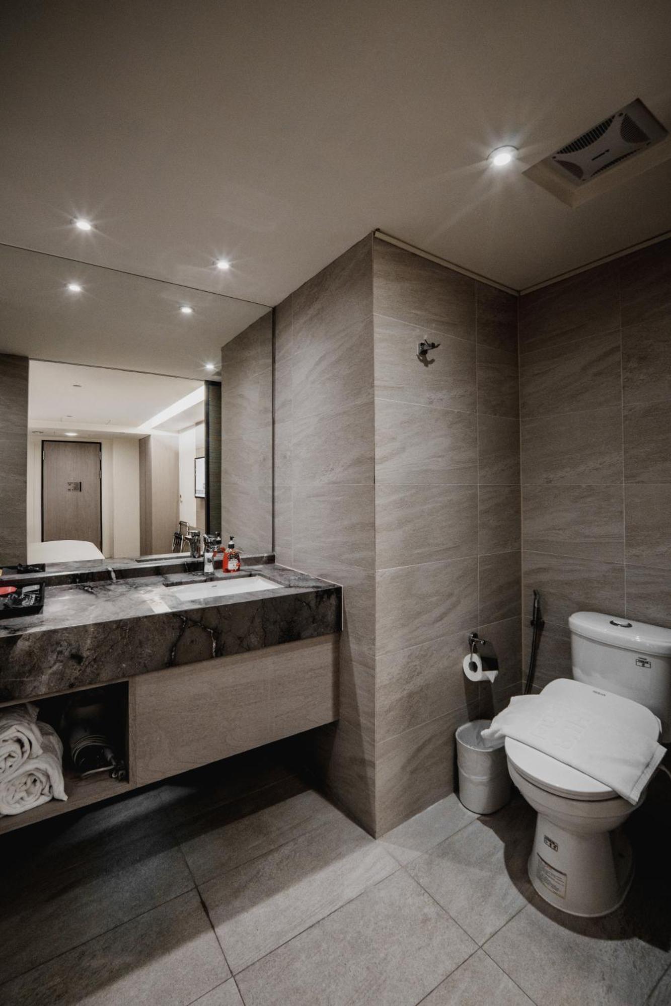 Hub Hotel Kaohsiung Yawan Branch Exterior foto